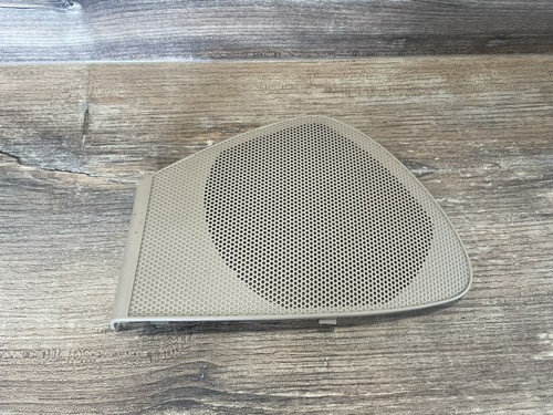 Grille haut parleur porte - parleur,